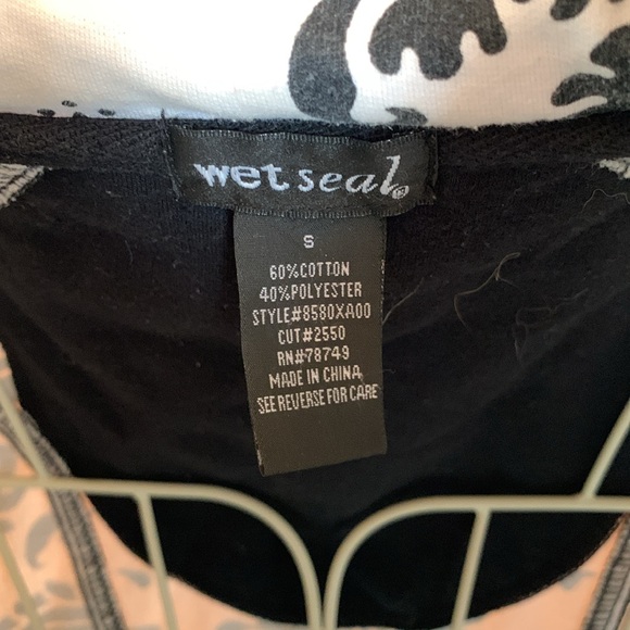 Damask pattern jacket - Picture 3 of 3